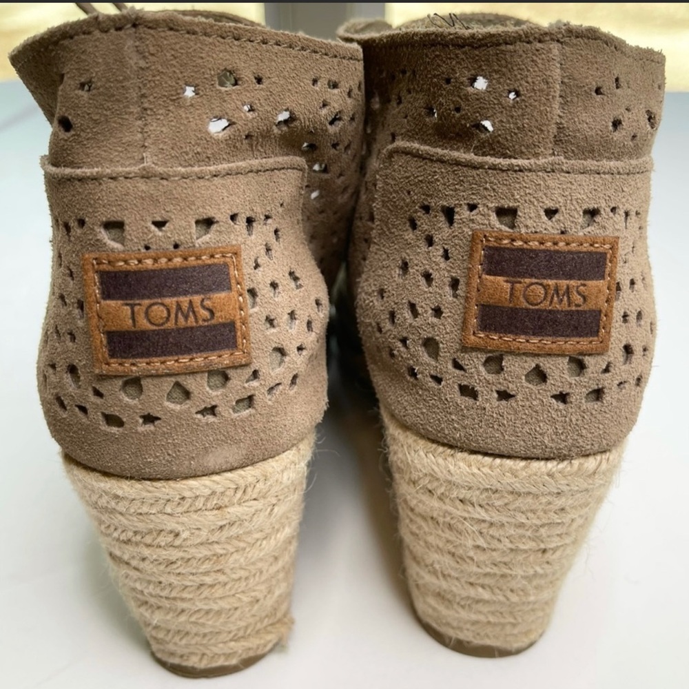 Toms Moroccan Suede Cutout Espadrille Wedge Taupe